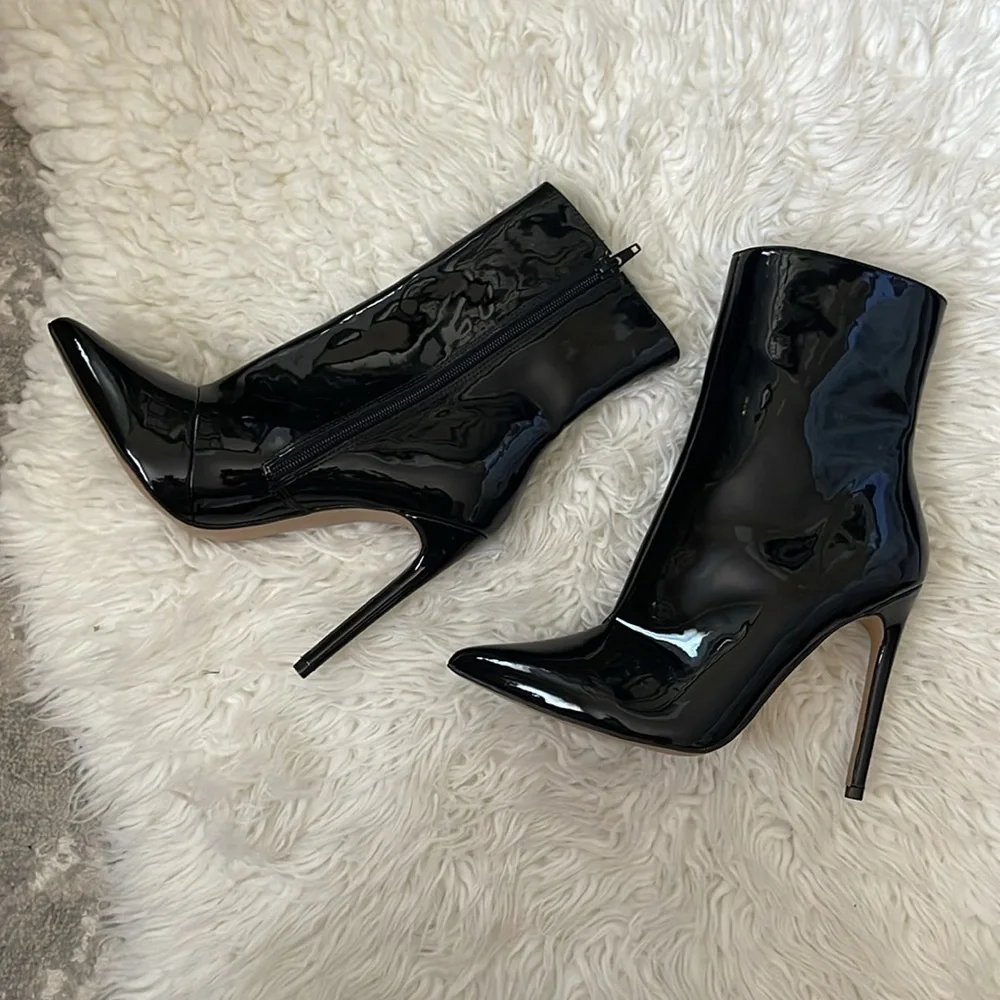 Steve Madden Wagner patent heeled booties - Picture 2 of 16